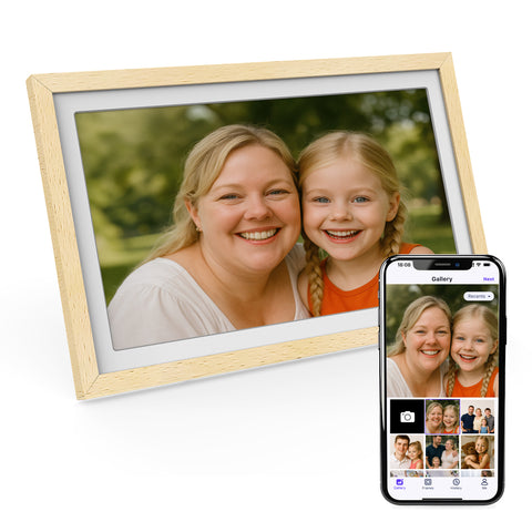 XORO CPF 15PF - 15" Digitaler WLAN Bilderrahmen in Buchenholz, 1920x1080 HD IPS Touchscreen, 32GB Speicher, Auto-Rotation & Sofort-Foto-/Video-Sharing